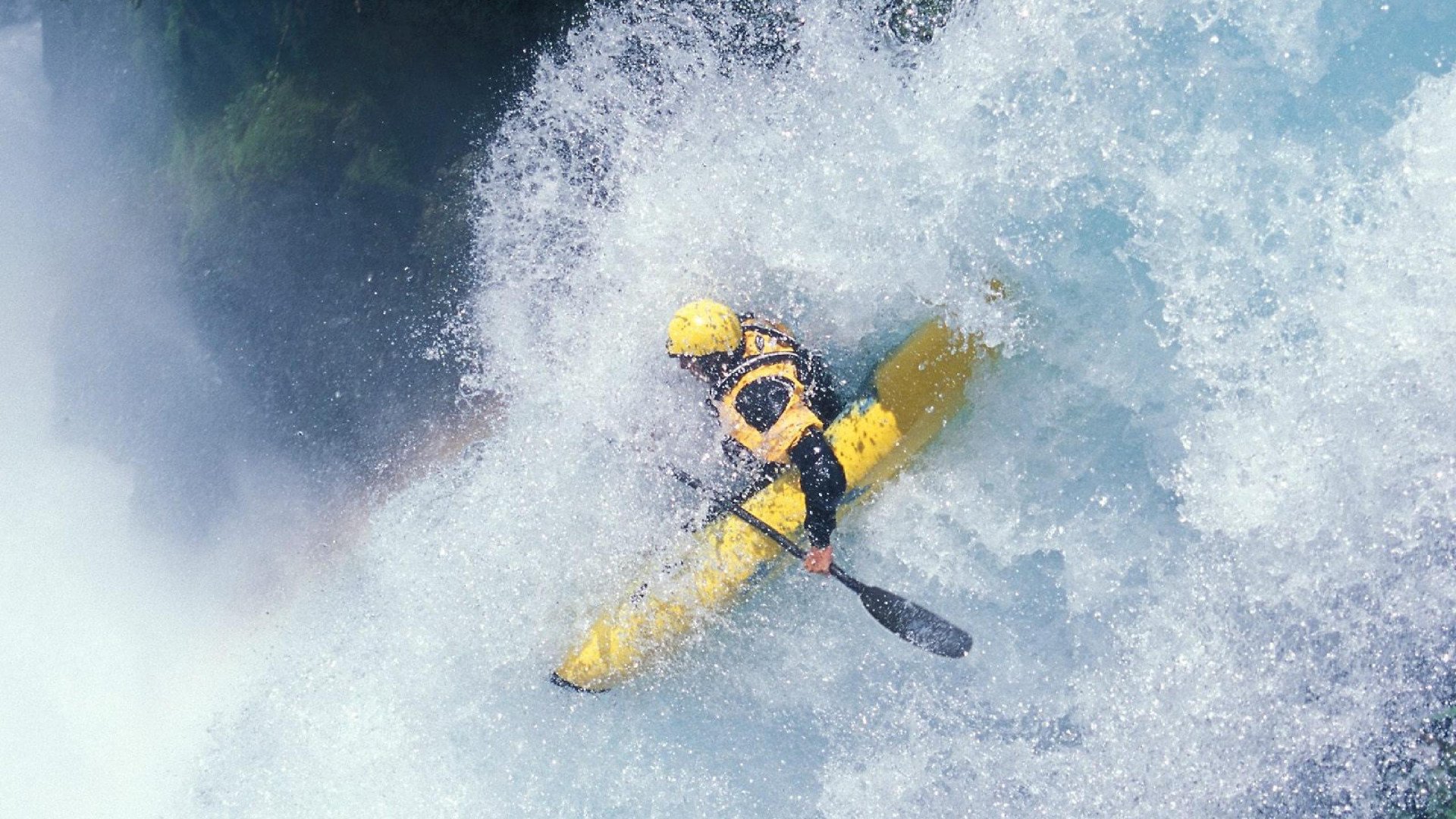 足球盛宴精彩纷呈，球迷欢呼雀跃，足球盛宴解说词
